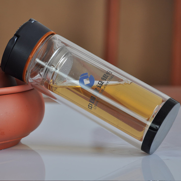 經(jīng)典蓋帶茶隔水晶底雙層玻璃杯