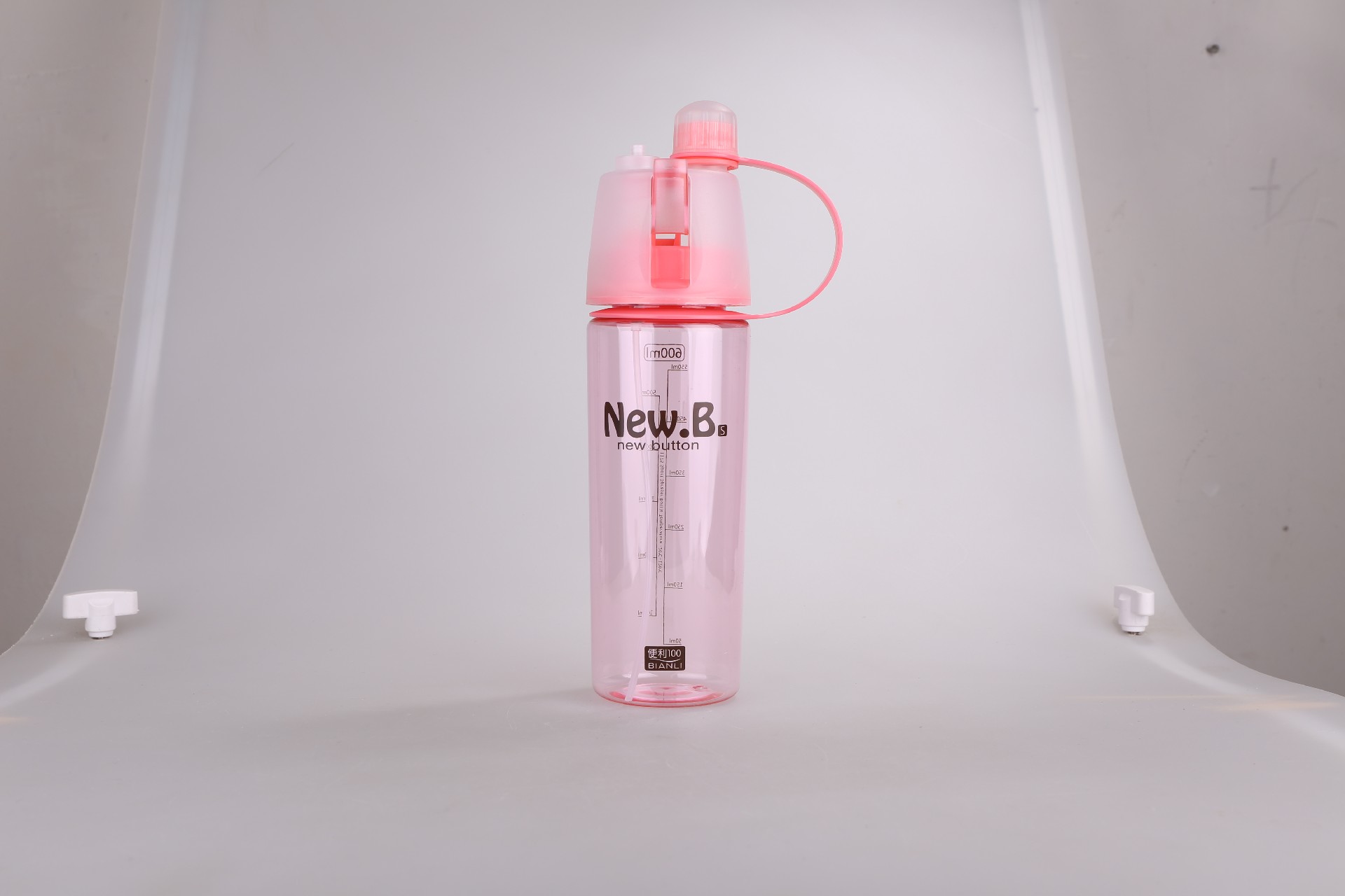 噴霧水杯帶提手